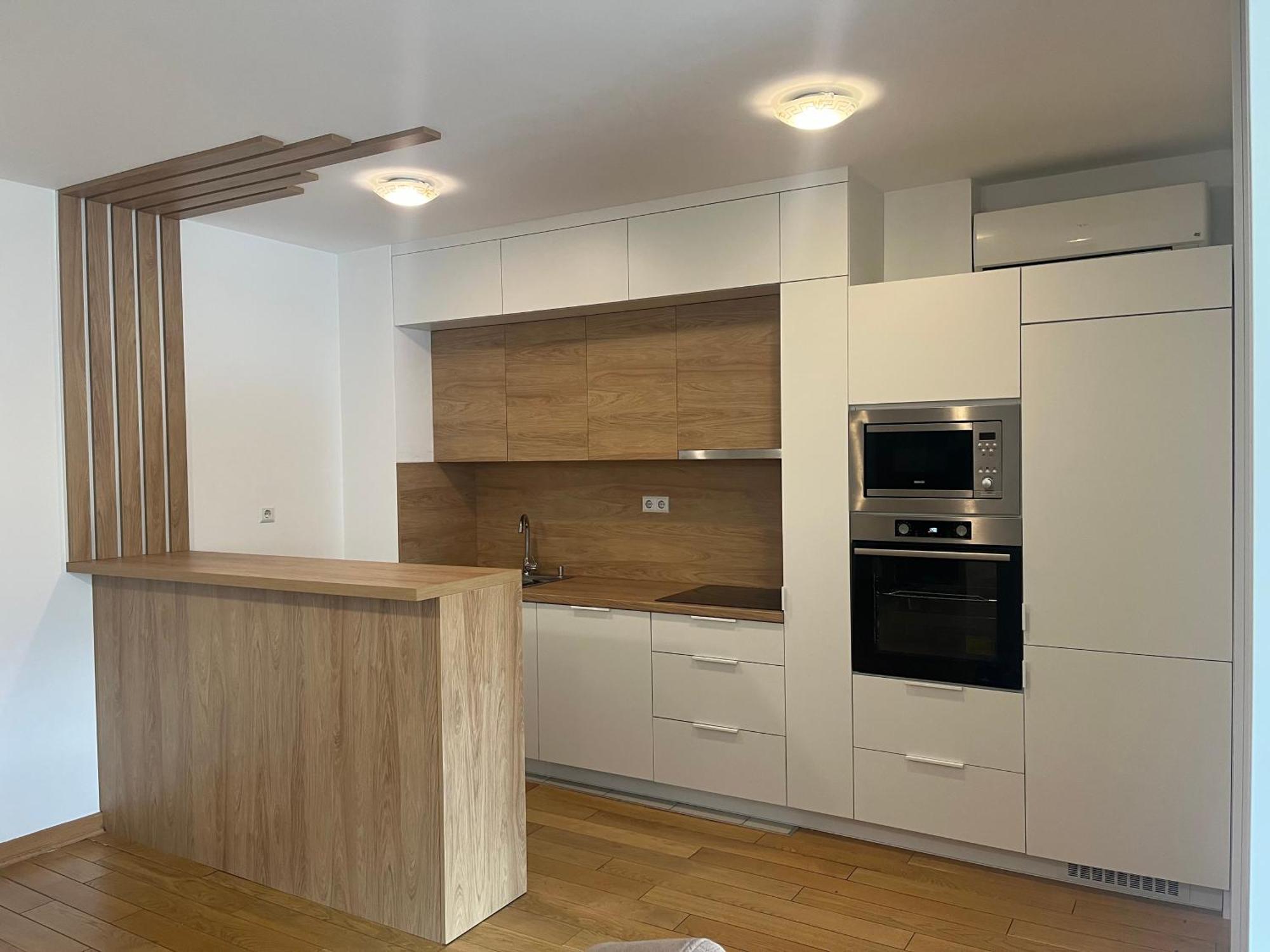 Apartment Vip Four