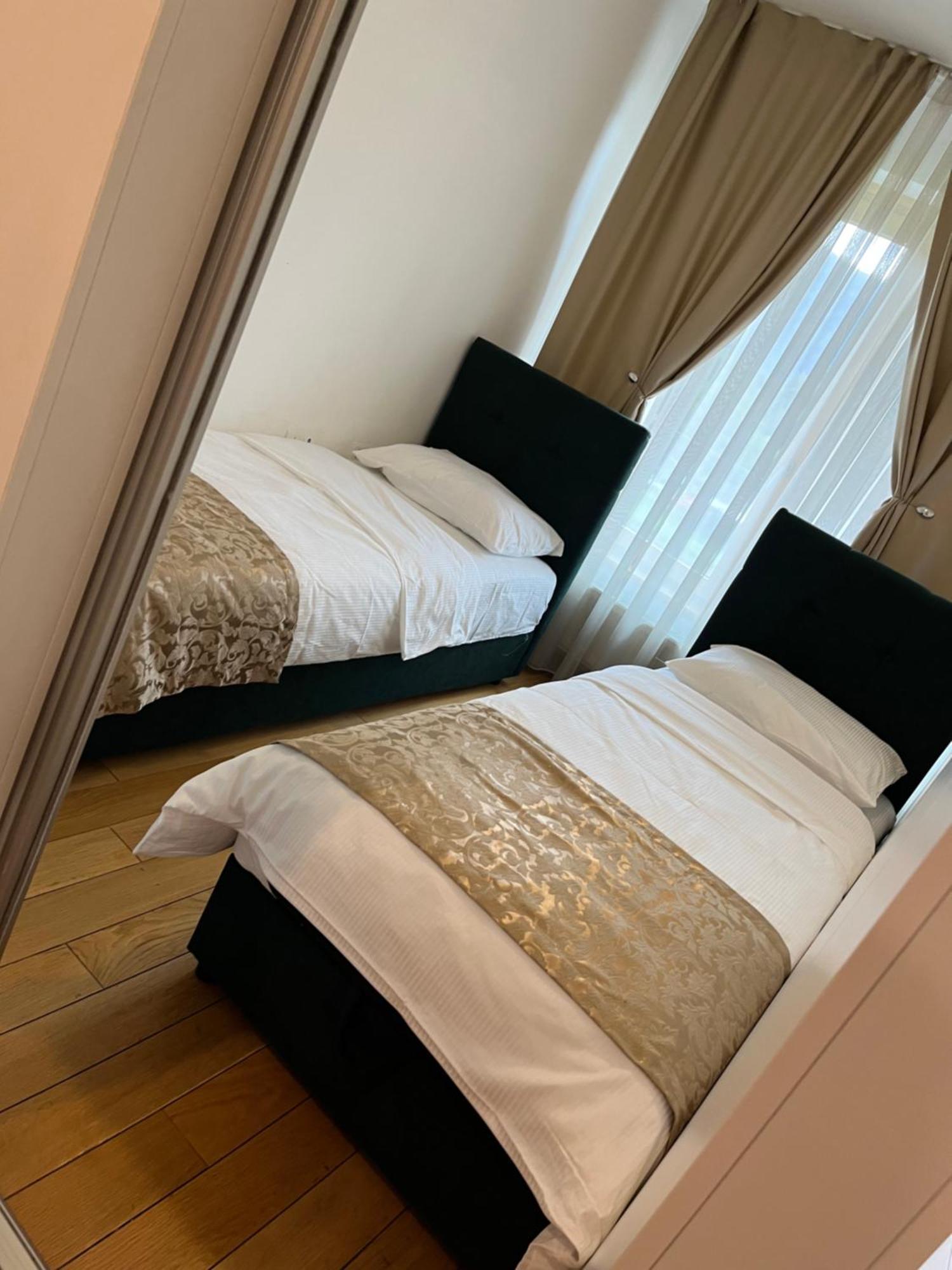 Apartment Vip Four